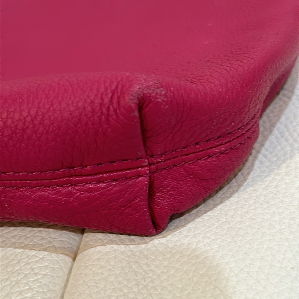 Michael Kors Women's Jet Set Genuine Lether Lain
Shoulder Bag Red/ Rose Pink - Picture 13 of 17